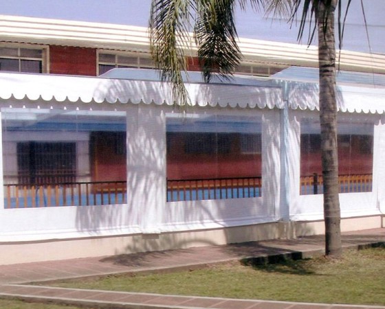 Cortinas con ventana PVC